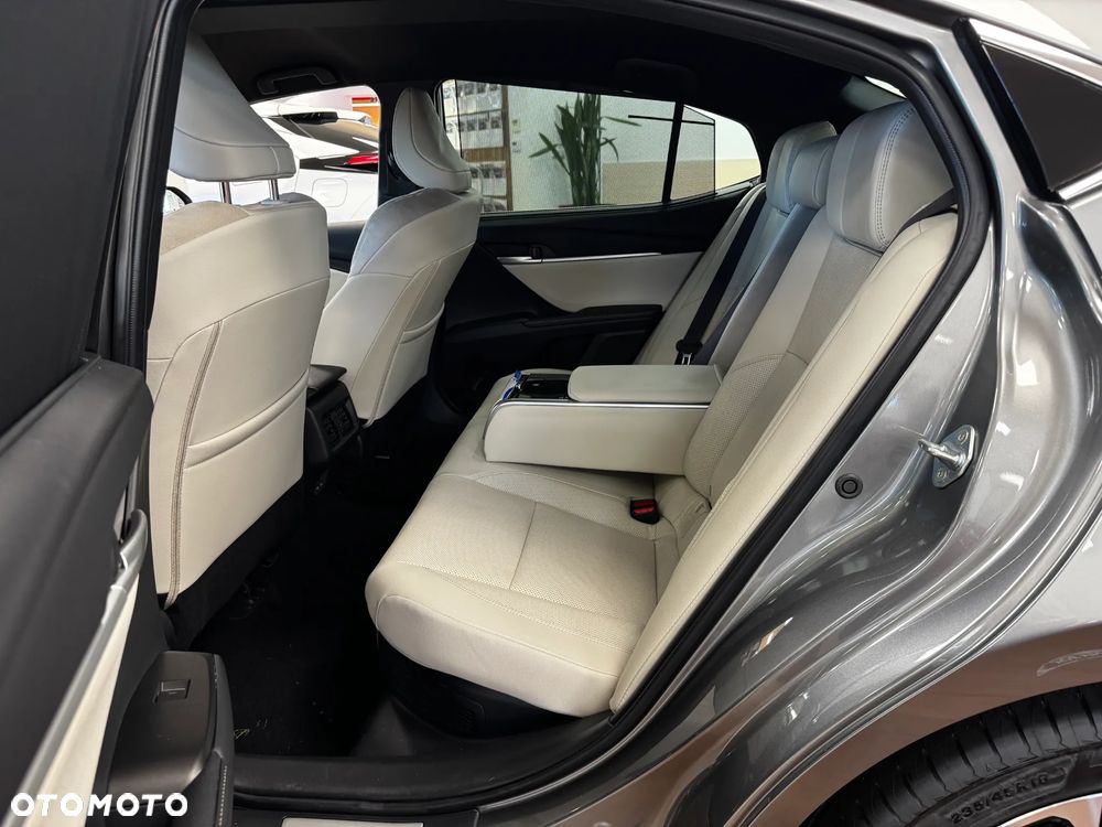 Toyota Camry 2.5 Hybrid Dynamic Force Executive e-CVT - 6