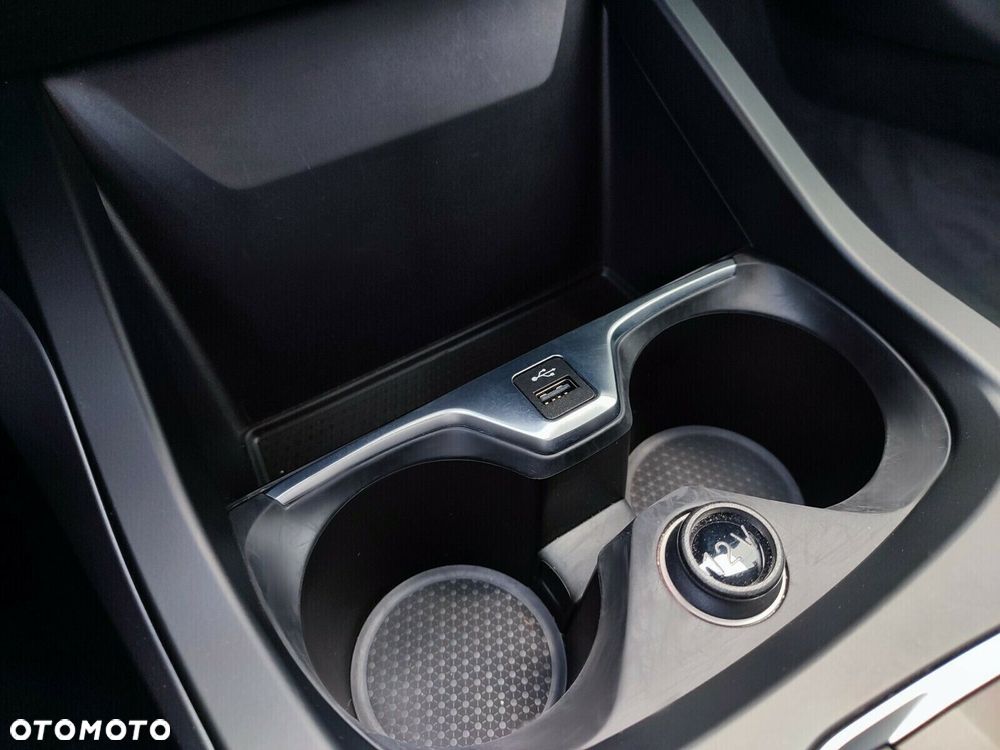 BMW Seria 1 - 30
