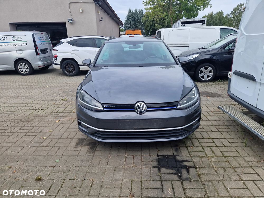 Volkswagen Golf - 2