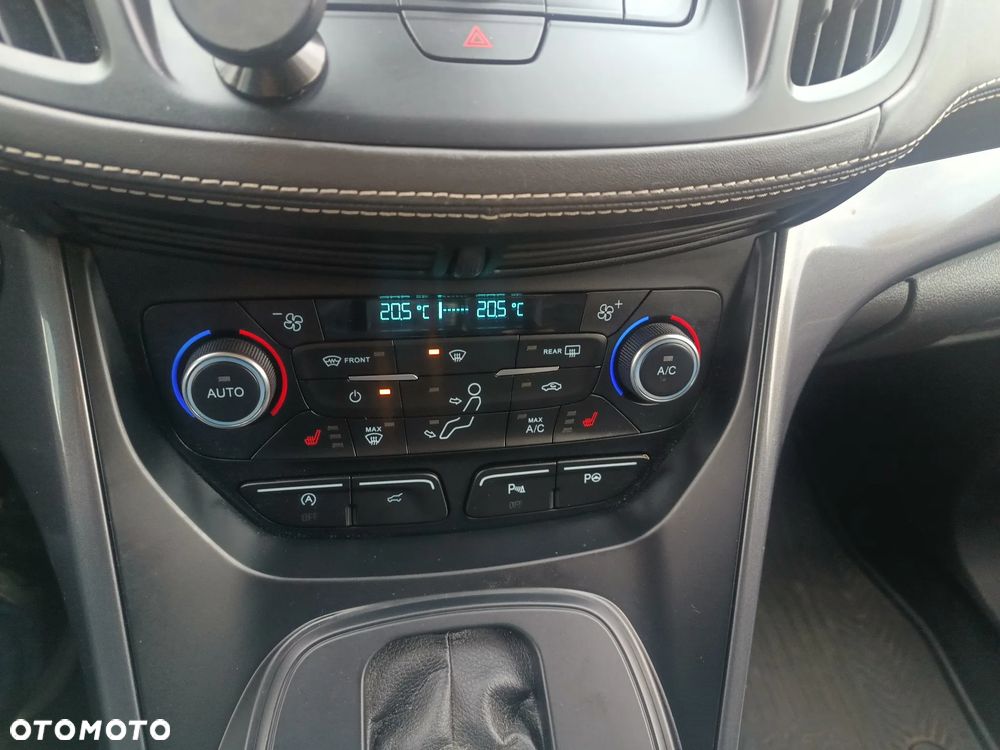 Ford Kuga 2.0 TDCi 4x4 Vignale - 30