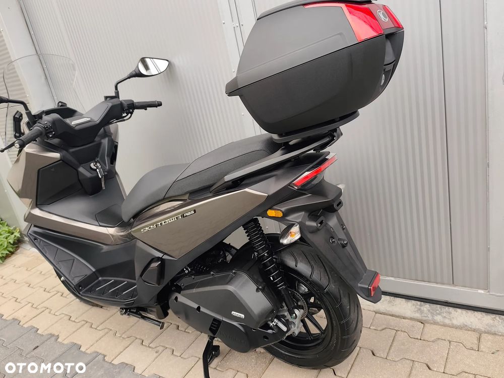 Kymco Skytown - 13