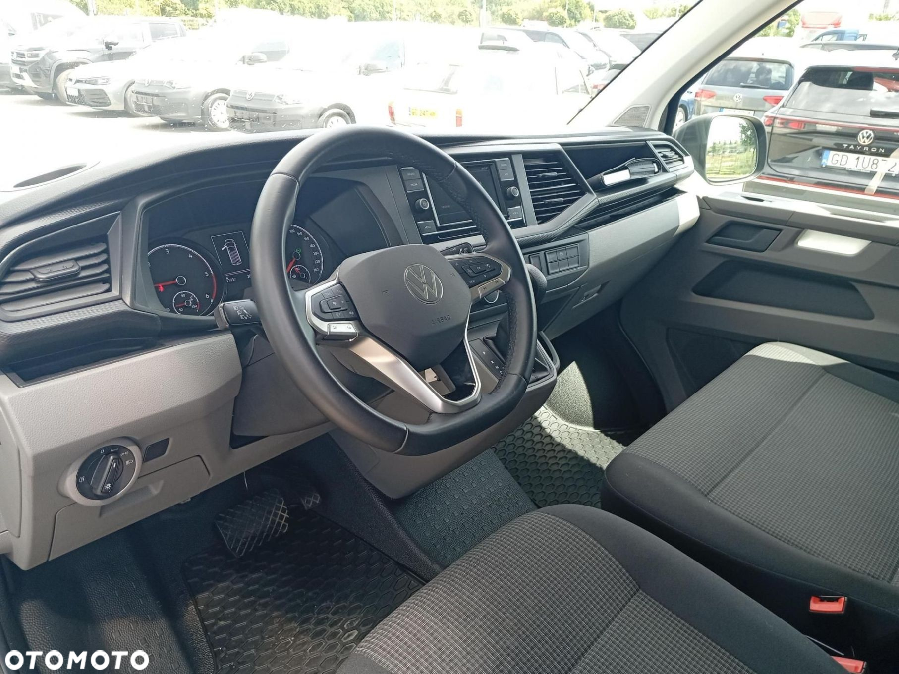 Volkswagen Transporter Kombi T6.1 TDI L2H1 DSG - 9