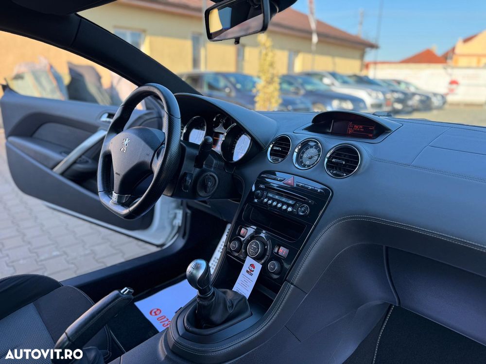 Peugeot RCZ 1.6 THP Sport - 17