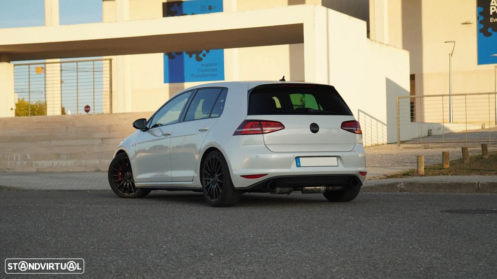 VW Golf 2.0 TSi GTi DSG Performance - 14