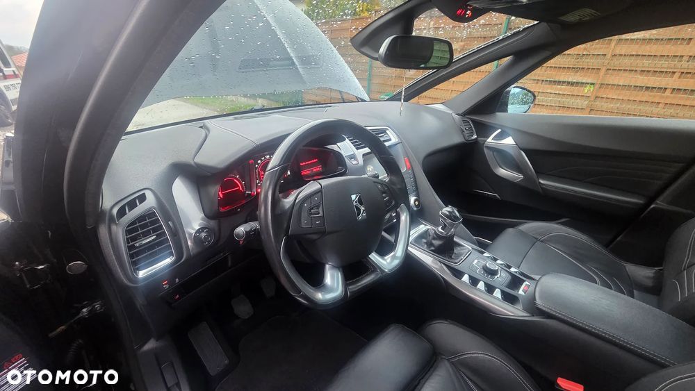 Citroën DS5 HDi 165 Business - 13