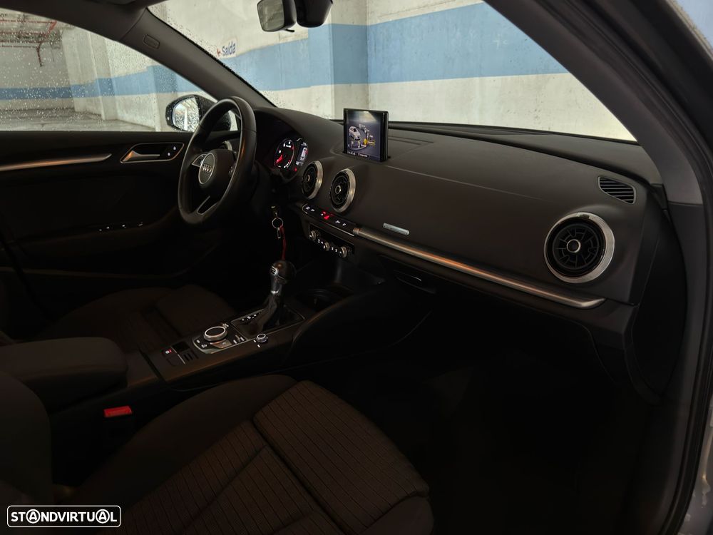 Audi A3 Sportback 1.6 TDI Sport S tronic - 25