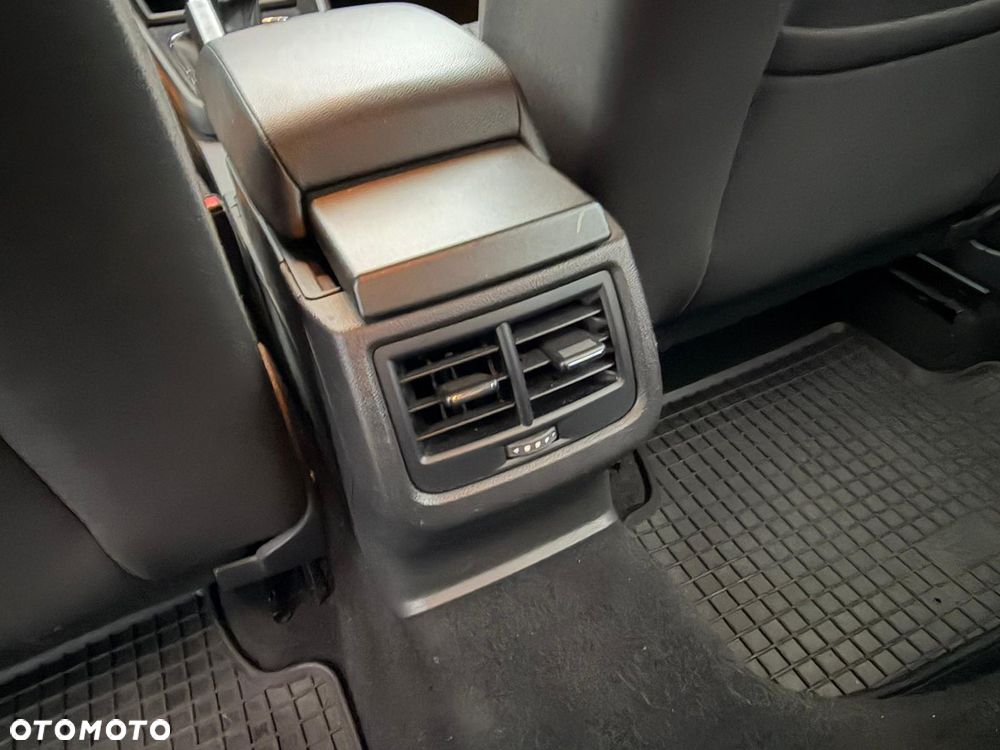 Seat Leon 2.0 TDI Style S&S - 24