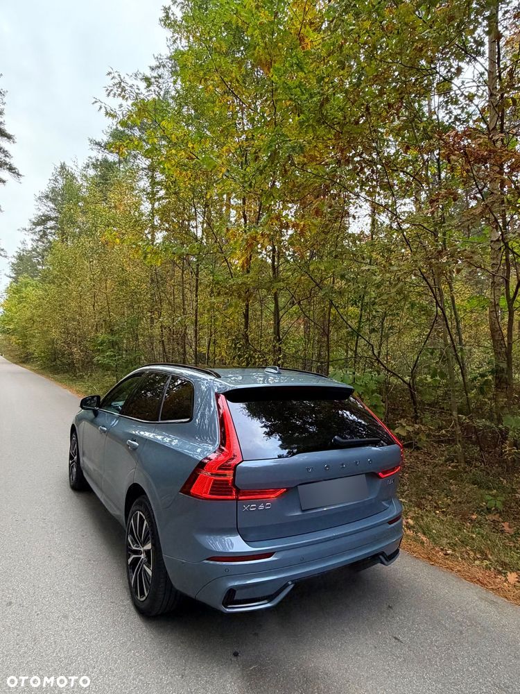 Volvo XC 60 B5 B AWD Ultimate Dark - 11