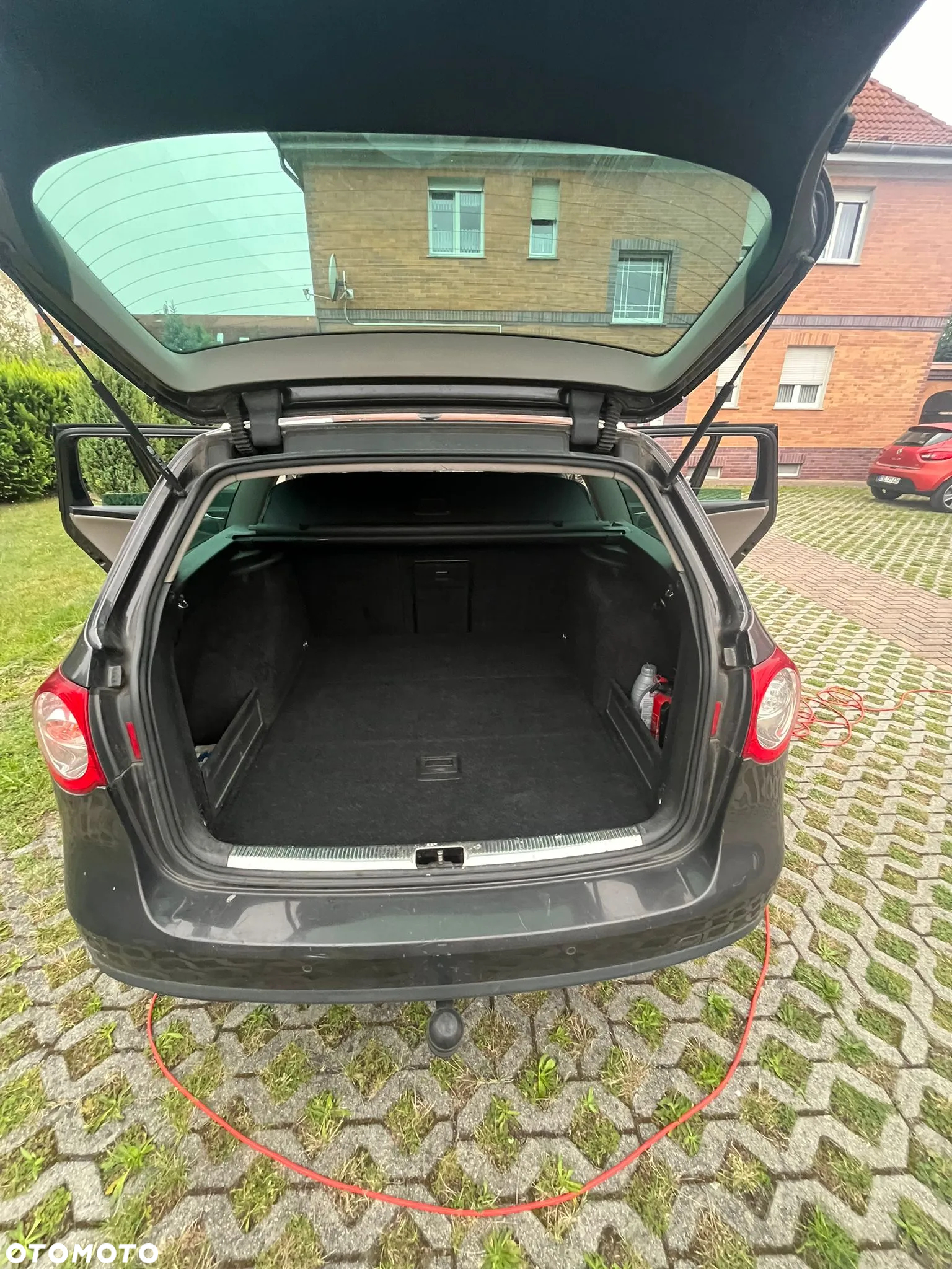 Volkswagen Passat 1.9 TDI Highline - 9