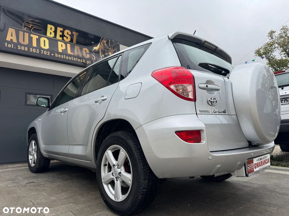 Toyota RAV4 2.0 4x4 Automatik Executive - 23