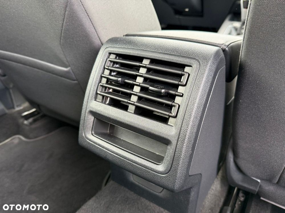 Volkswagen Golf Variant - 27