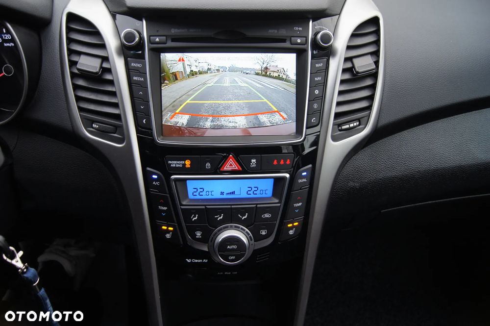 Hyundai i30 1.4 Premium - 17