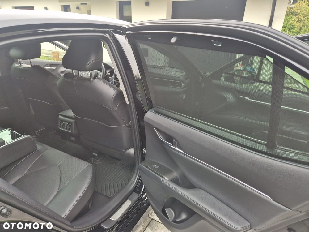 Toyota Camry 2.5 Hybrid Executive CVT - 25