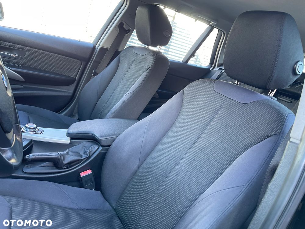 BMW Seria 3 318d Blue Performance Modern Line - 19