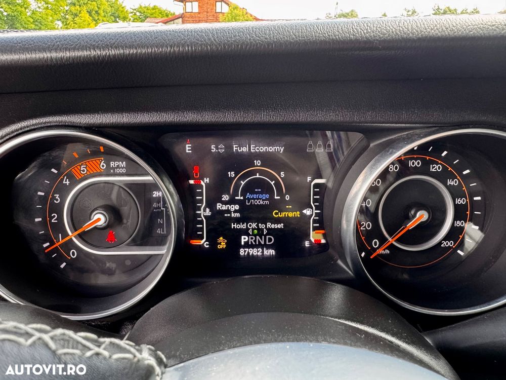 Jeep Gladiator 3.0L V6 AT8 4x4 264 CP Launch Edition - 8