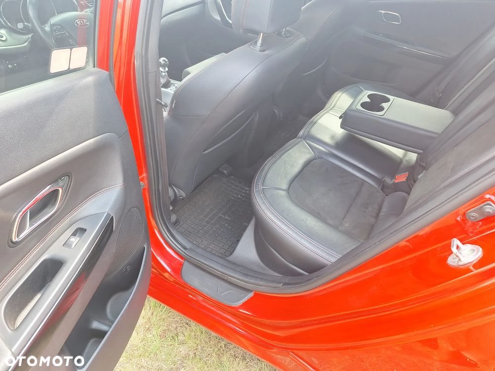 Kia Ceed 1.6 T-GDI GT L - 19