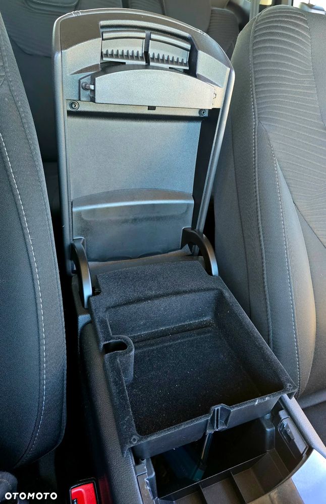 Ford S-Max 2.0 TDCi Titanium PowerShift - 37