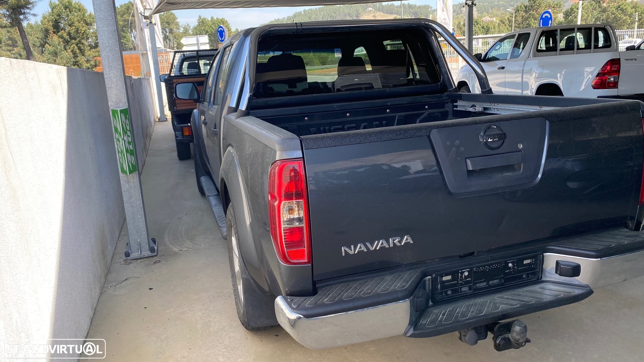 Nissan Navara 2.5 dCi CD LE Hi-Tech +P.Premium 4WD - 6