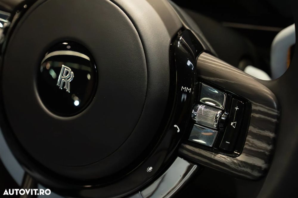 Rolls-Royce Spectre - 41