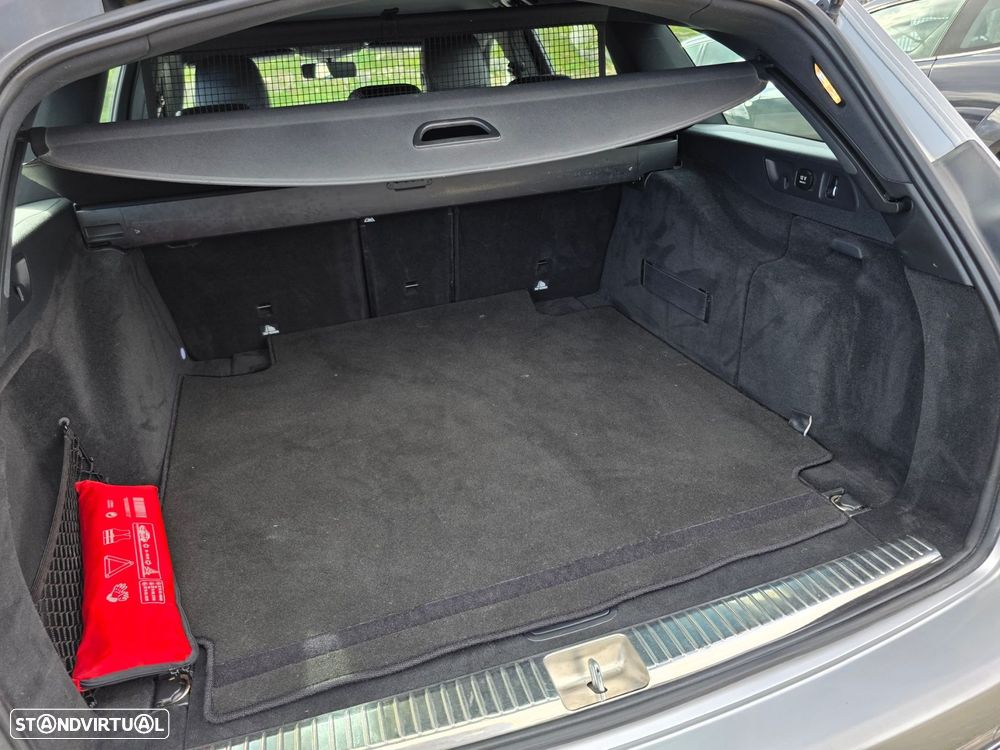 Mercedes-Benz E 220 d Avantgarde - 7