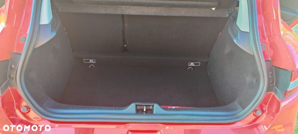 Renault Clio - 9