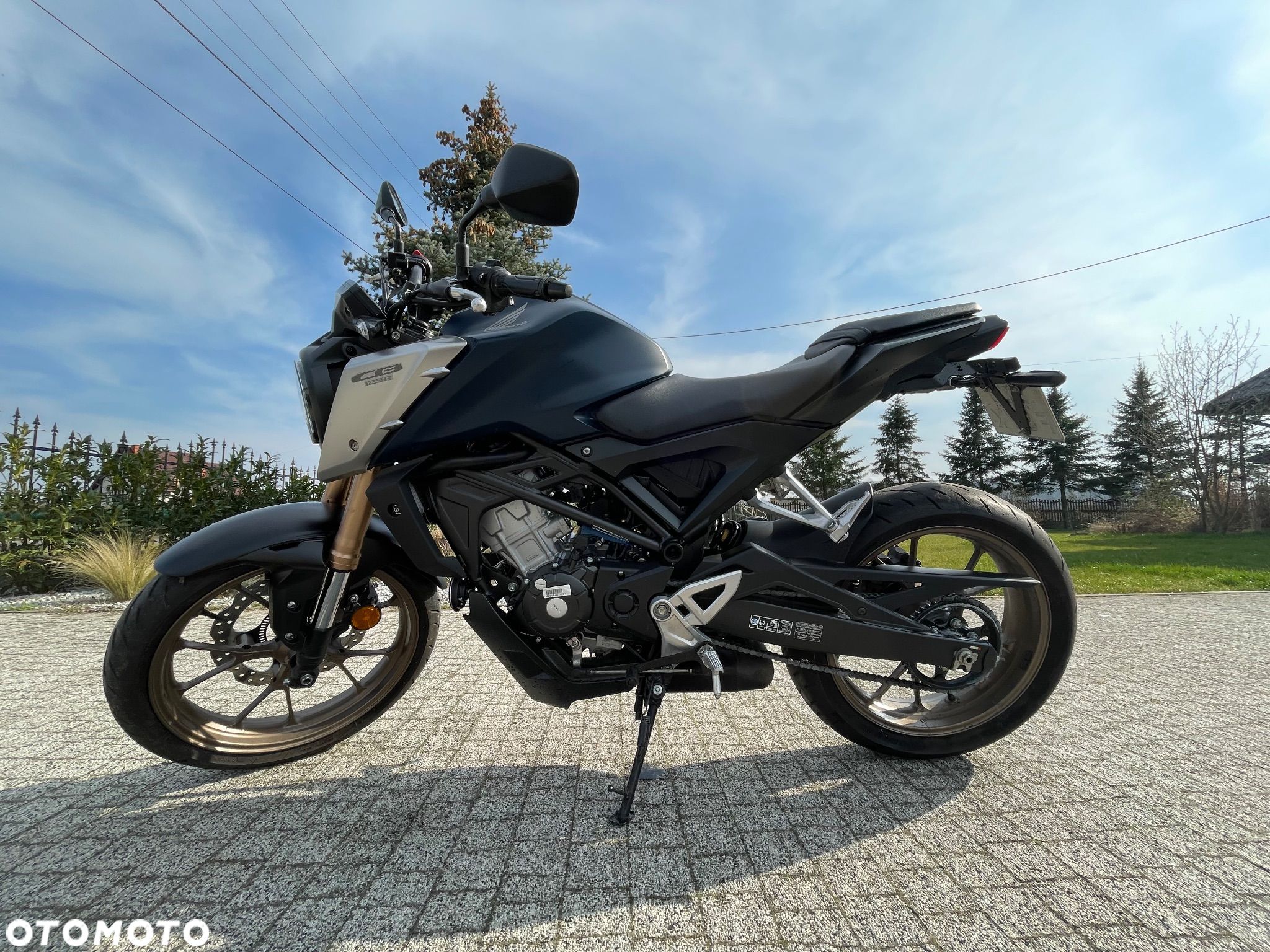 Honda CB - 1