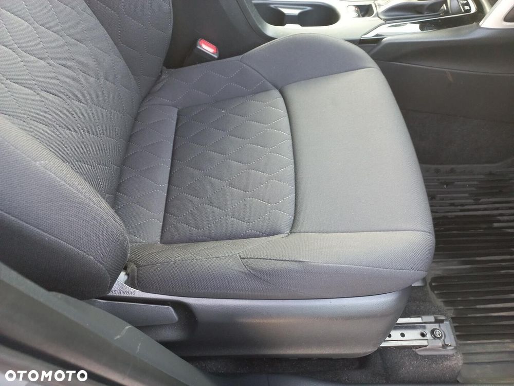 Toyota Corolla Cross 2.0 Hybrid Comfort - 12