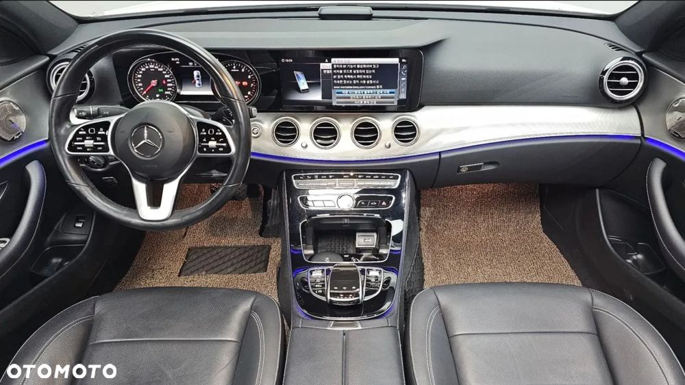 Mercedes-Benz Klasa E 300 9G-TRONIC Avantgarde - 5