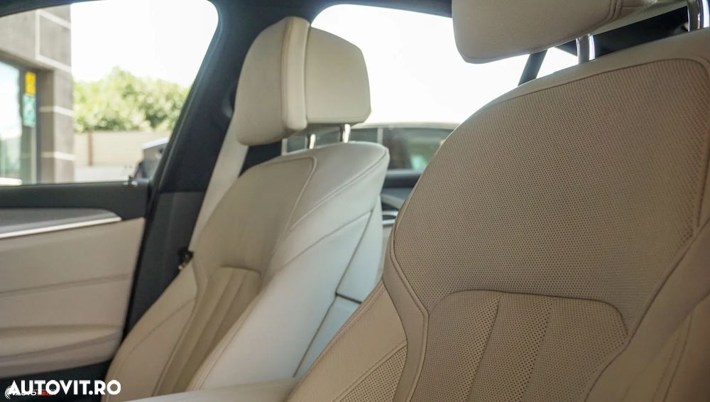 BMW Seria 5 530i xDrive AT - 26