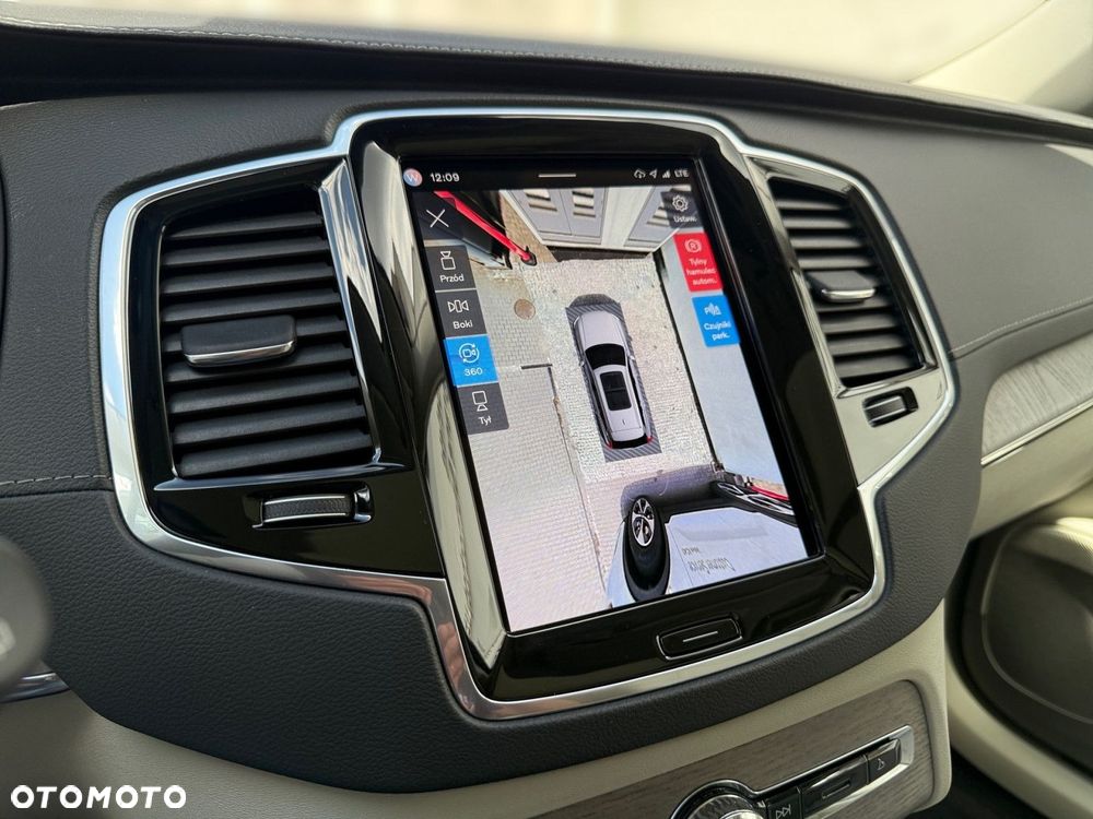 Volvo XC 90 - 23