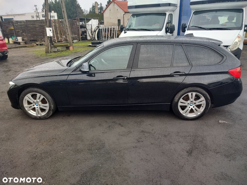 BMW Seria 3 318d Sport Line - 22