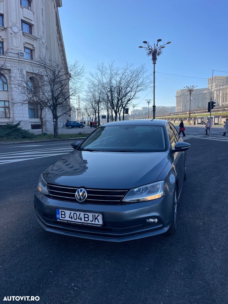 Volkswagen Jetta 2.0 TDI DSG Comfortline - 12