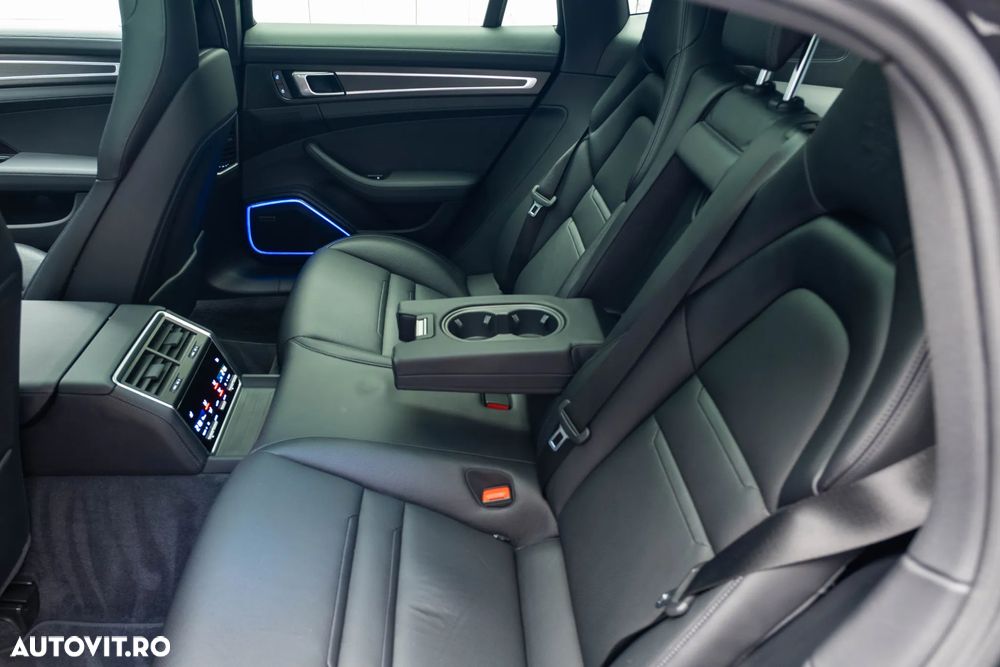 Porsche Panamera - 19