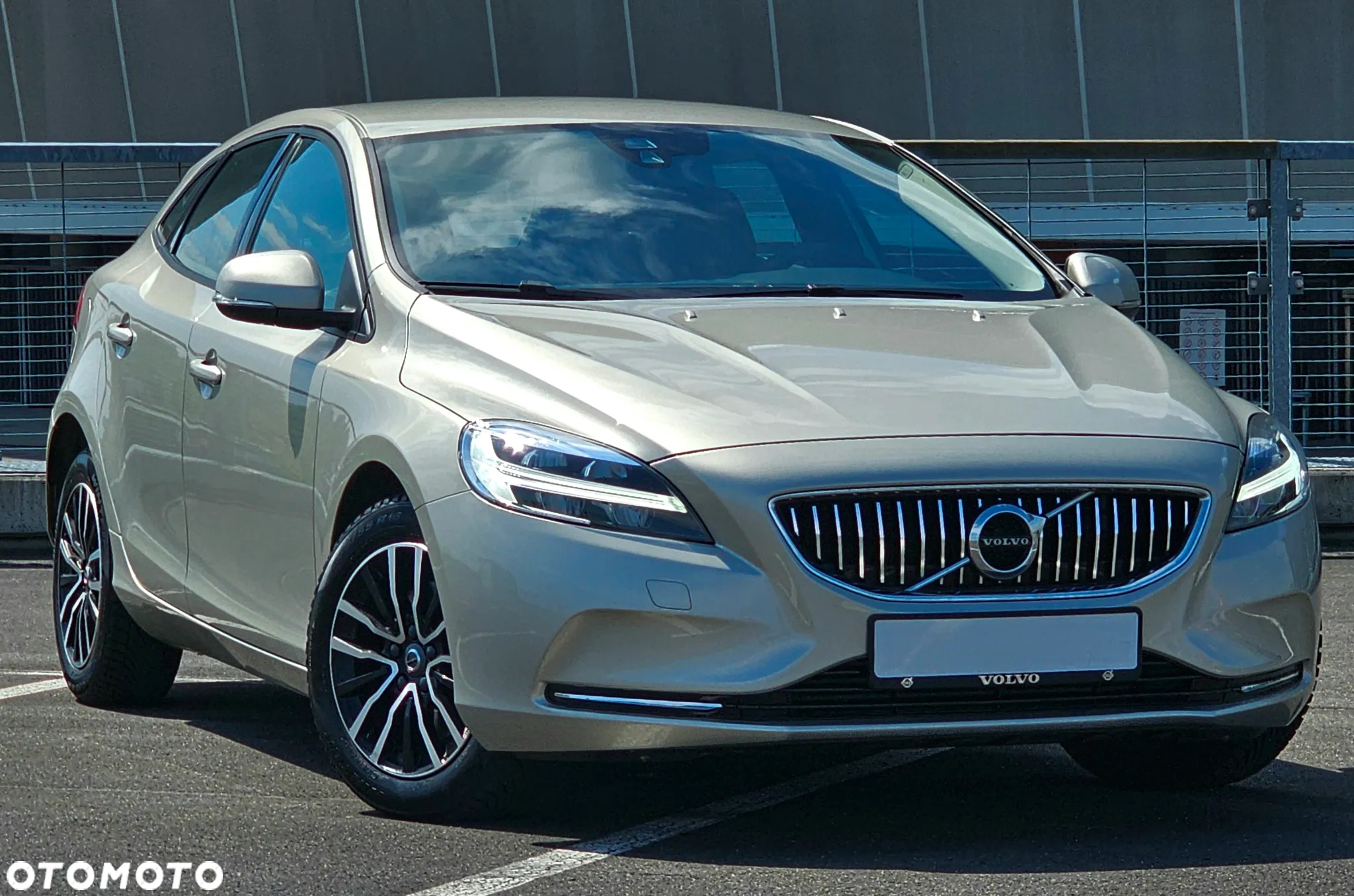 Volvo V40 - 9