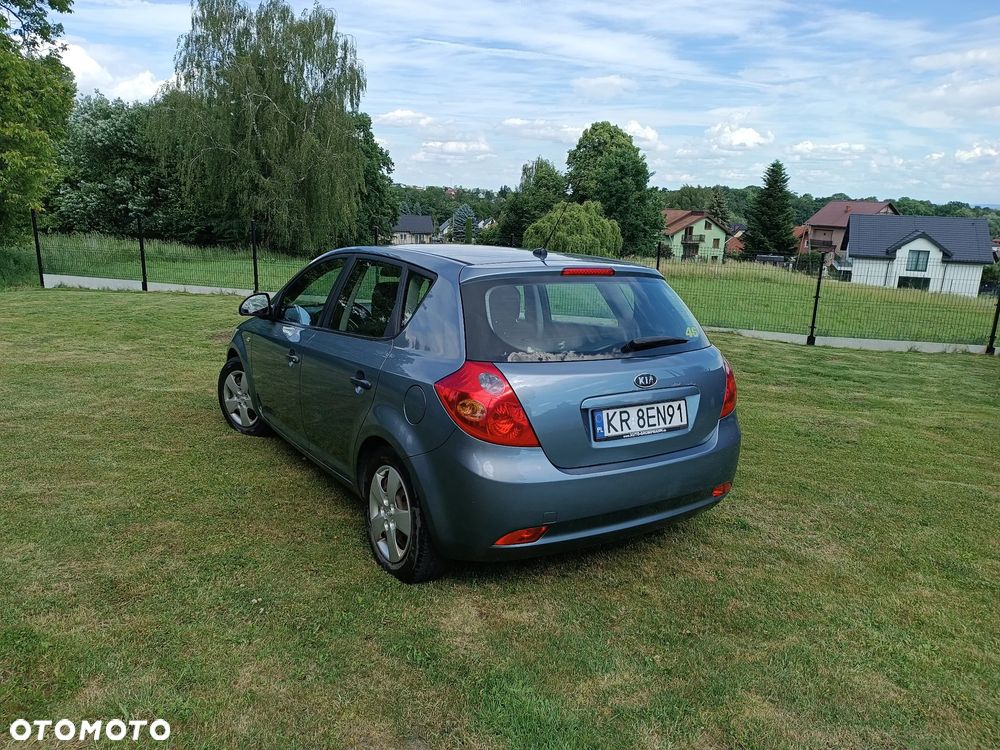 Kia Ceed - 3