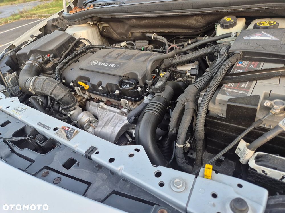 Opel Astra 1.4 T Enjoy S&S - 16
