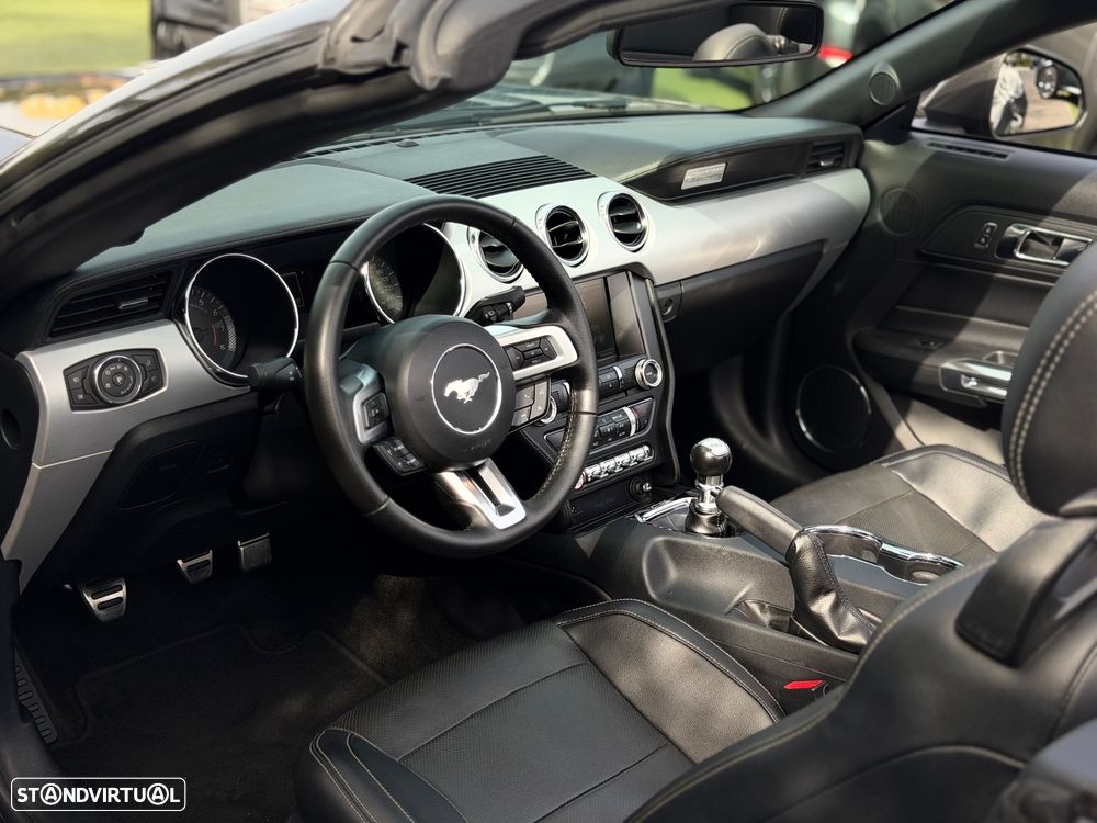 Ford Mustang 2.3i EcoBoost - 13
