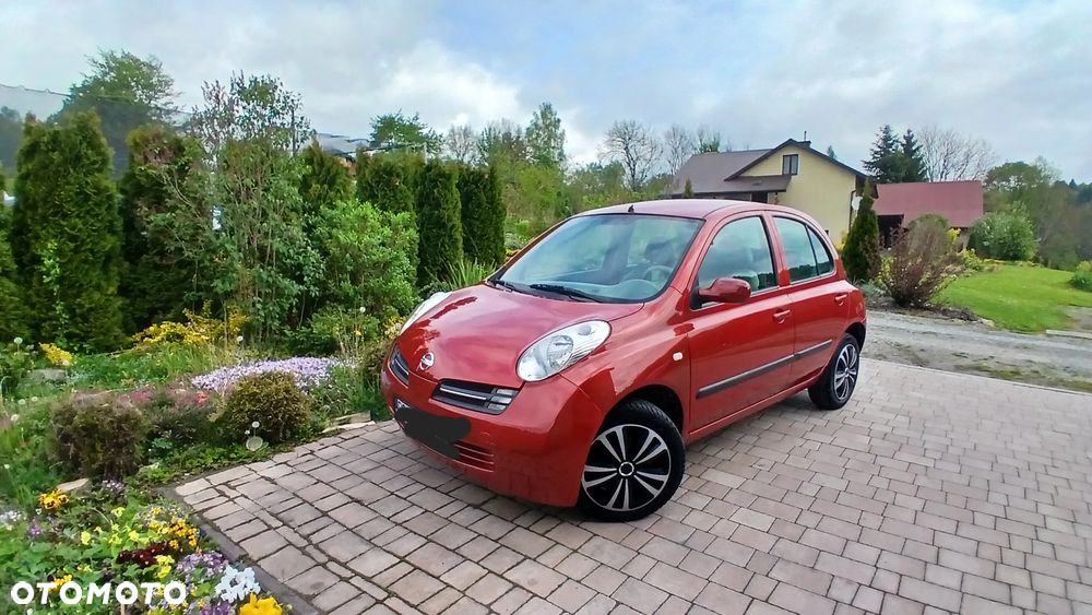 Nissan Micra - 1