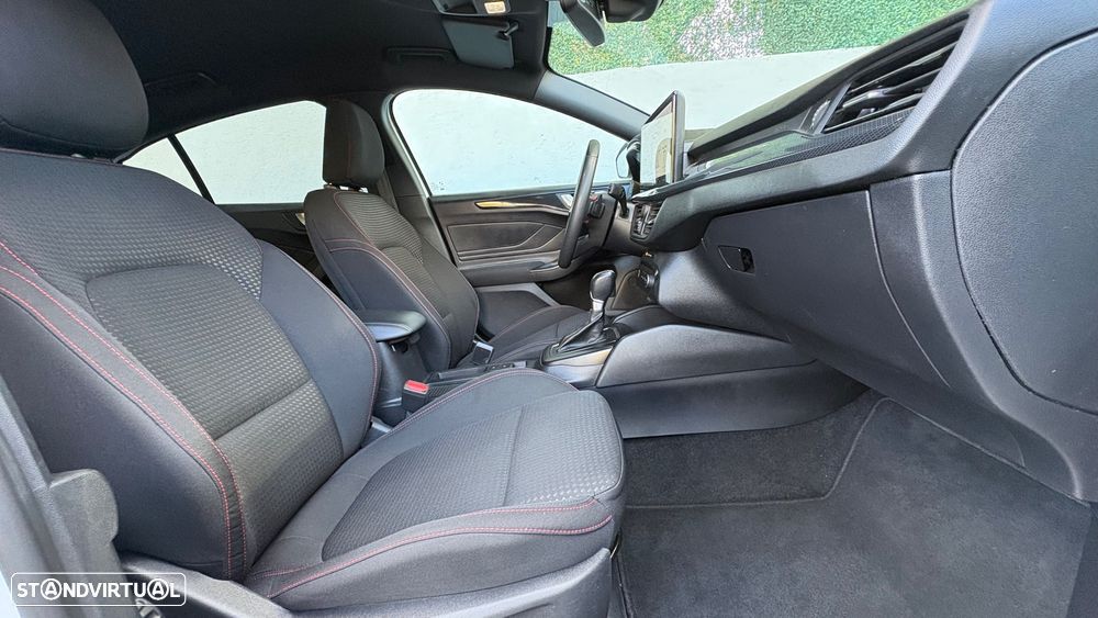 Ford Focus 1.0 EcoBoost MHEV ST-Line X Aut. - 12