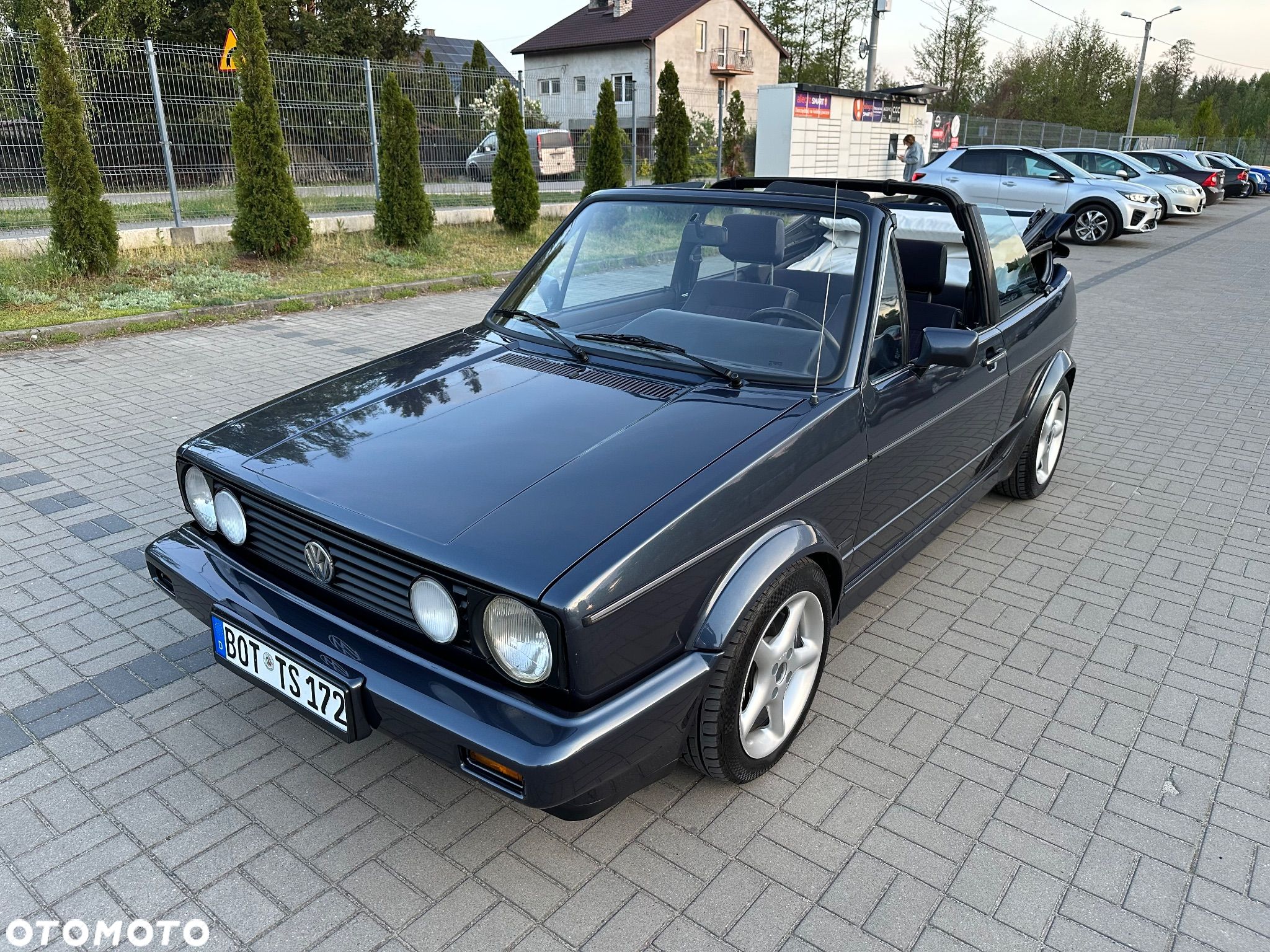 Volkswagen Golf 1.6 GL - 1