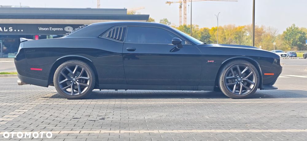 Dodge Challenger - 23