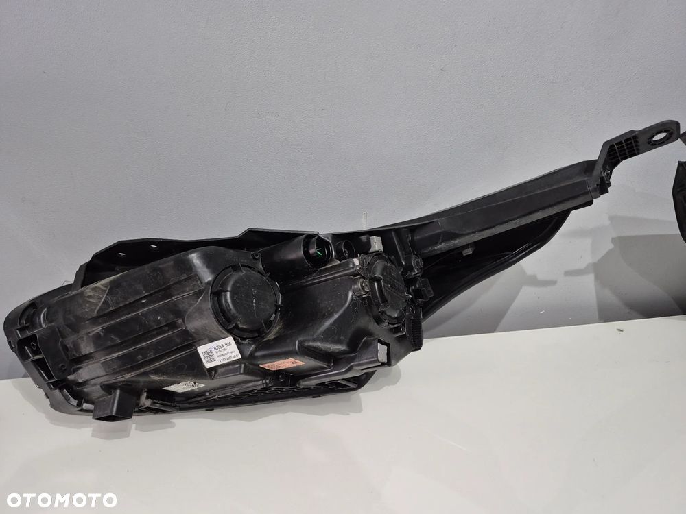 Kia Ceed III 18- Lampa reflektor soczewka lewy prawy przód 12PIN Europa oryginalny - 10