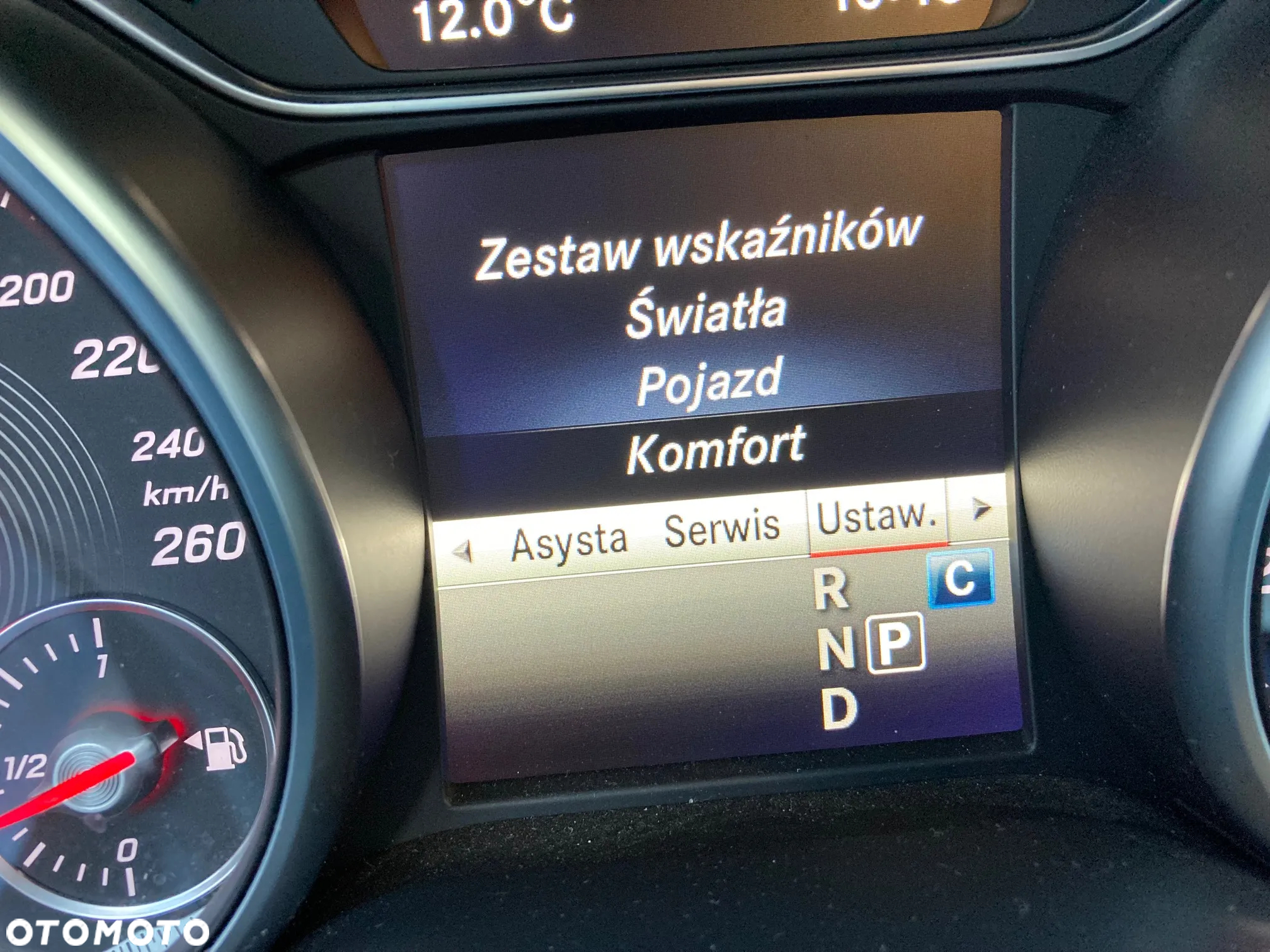 Mercedes-Benz GLA 200 7G-DCT AMG Line - 36