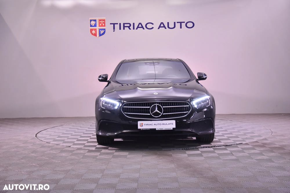 Mercedes-Benz E 300 de Aut. - 8