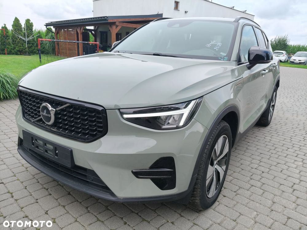 Volvo XC 40 T4 Plug-In Hybrid R-Design - 1