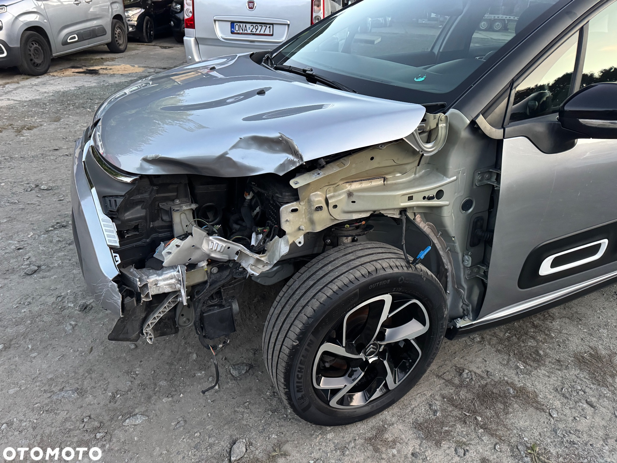 Citroën C3 1.5 BlueHDi Shine - 24
