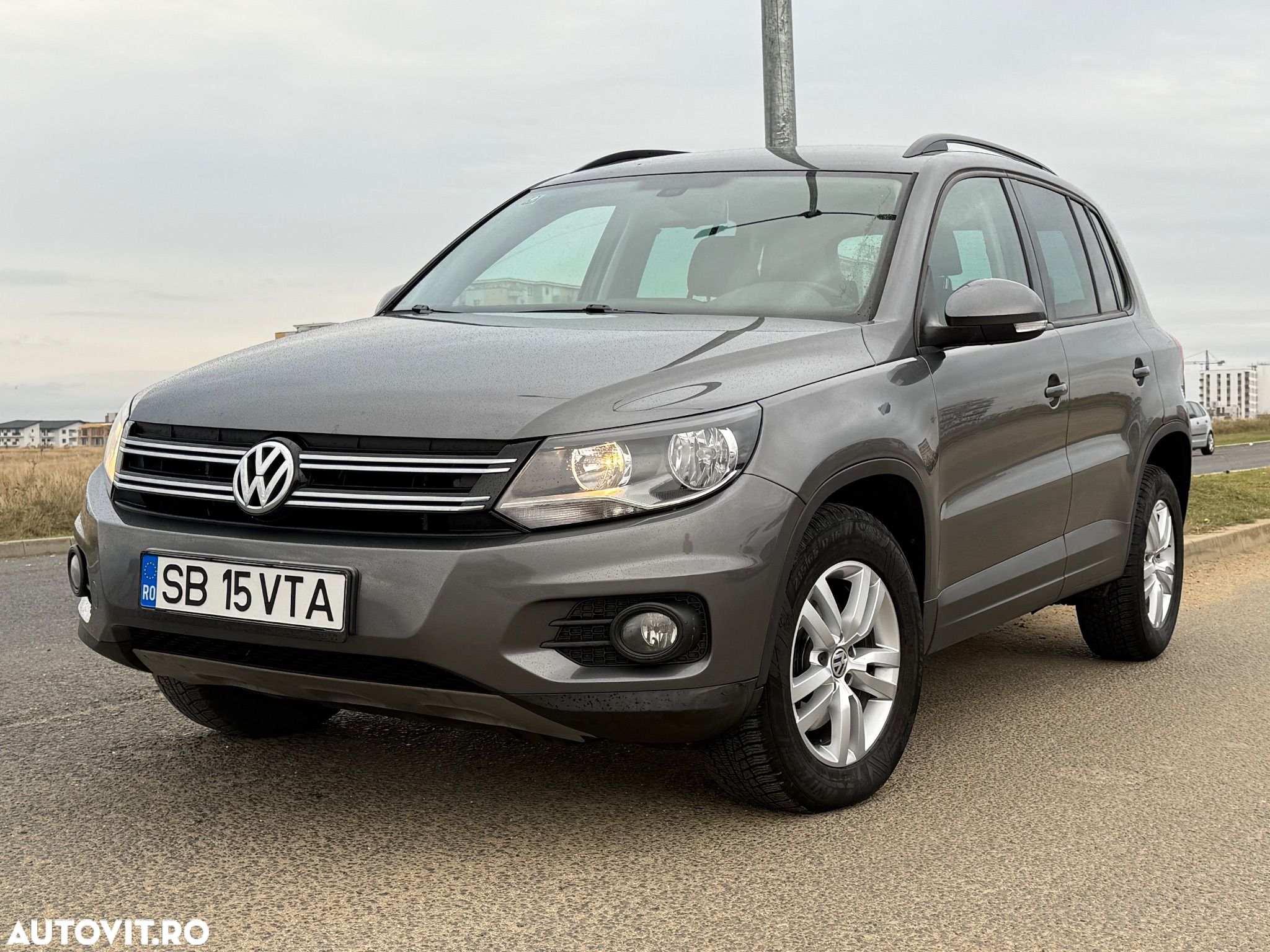 Volkswagen Tiguan 2.0 TDI 4Motion DSG Sport & Style - 1