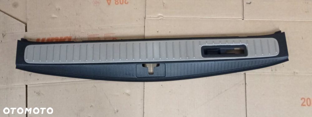 OPEL ZAFIRA C LISTWA OSŁONA NAKŁADKA BAGAŻNIKA - 2