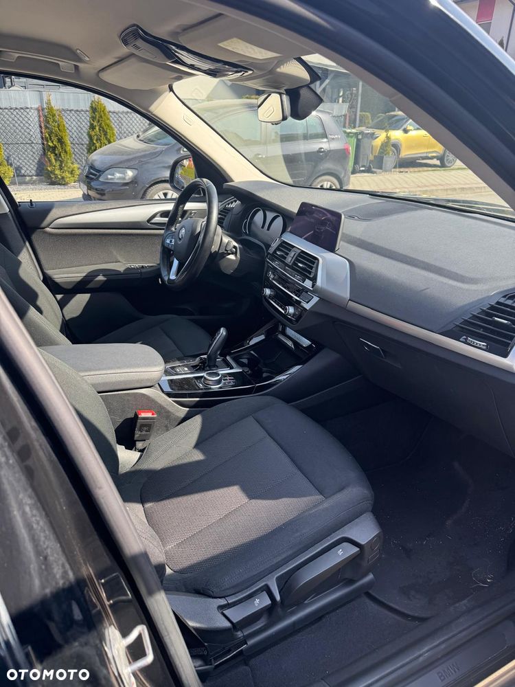 BMW X3 xDrive20d Advantage - 6