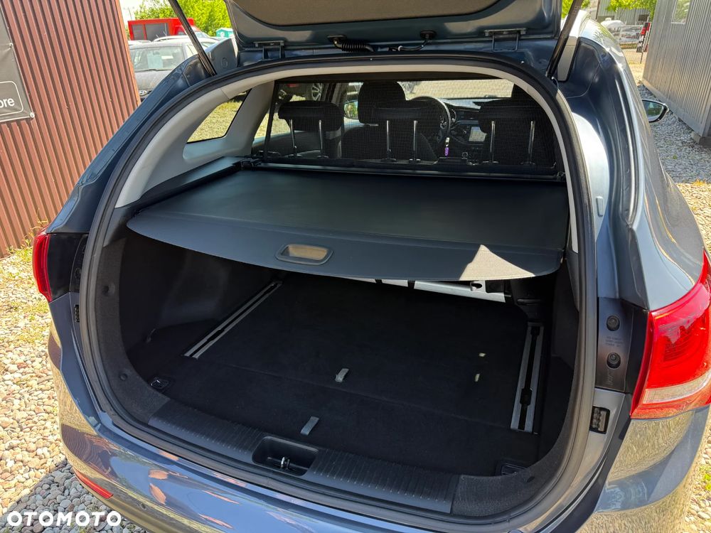 Kia Ceed 1.6 CRDi 136 ISG Platinum Edition - 27